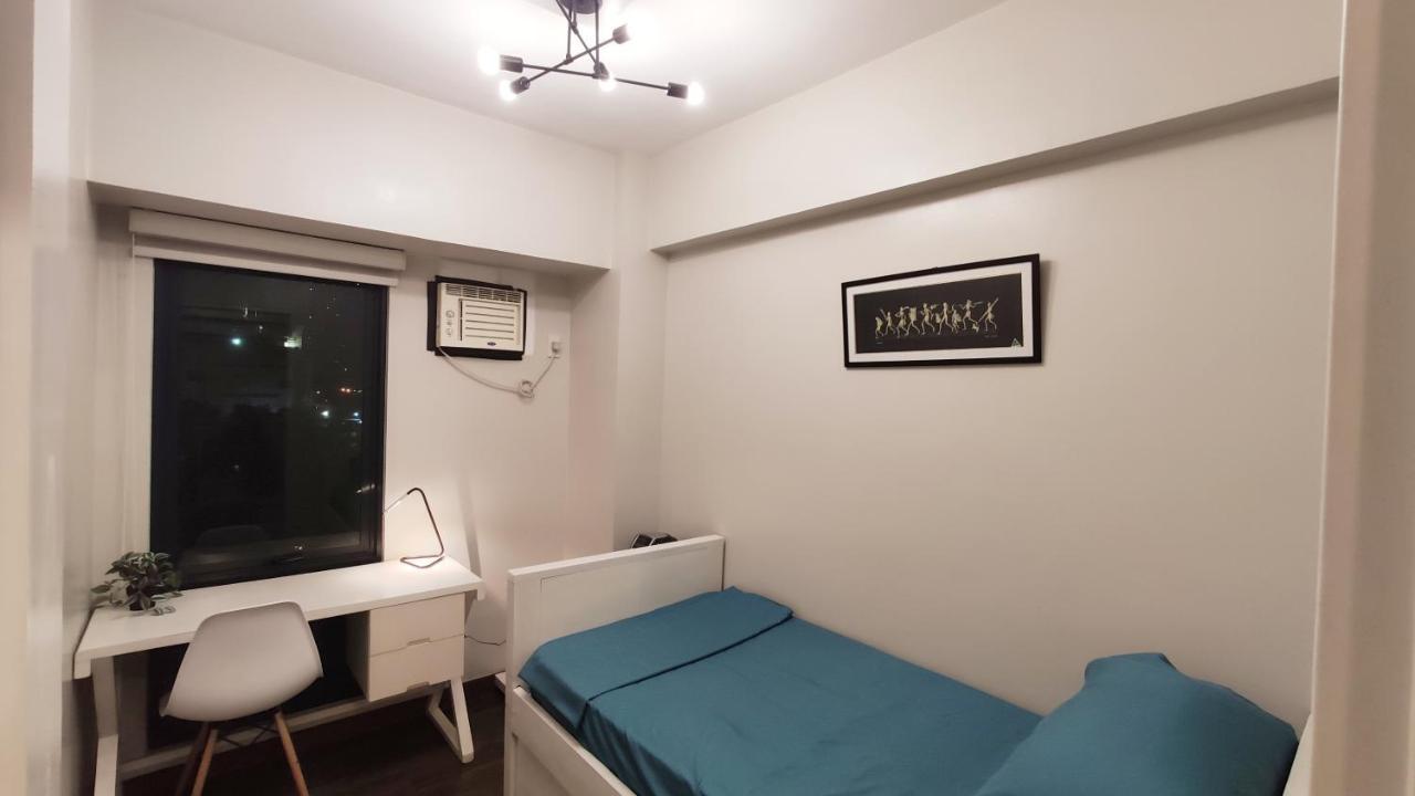 Resort Living Condominium Unit In Metro Manila Exterior foto